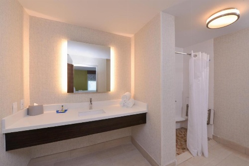 Holiday Inn Express And Suites Shreveport - Downtown image 16